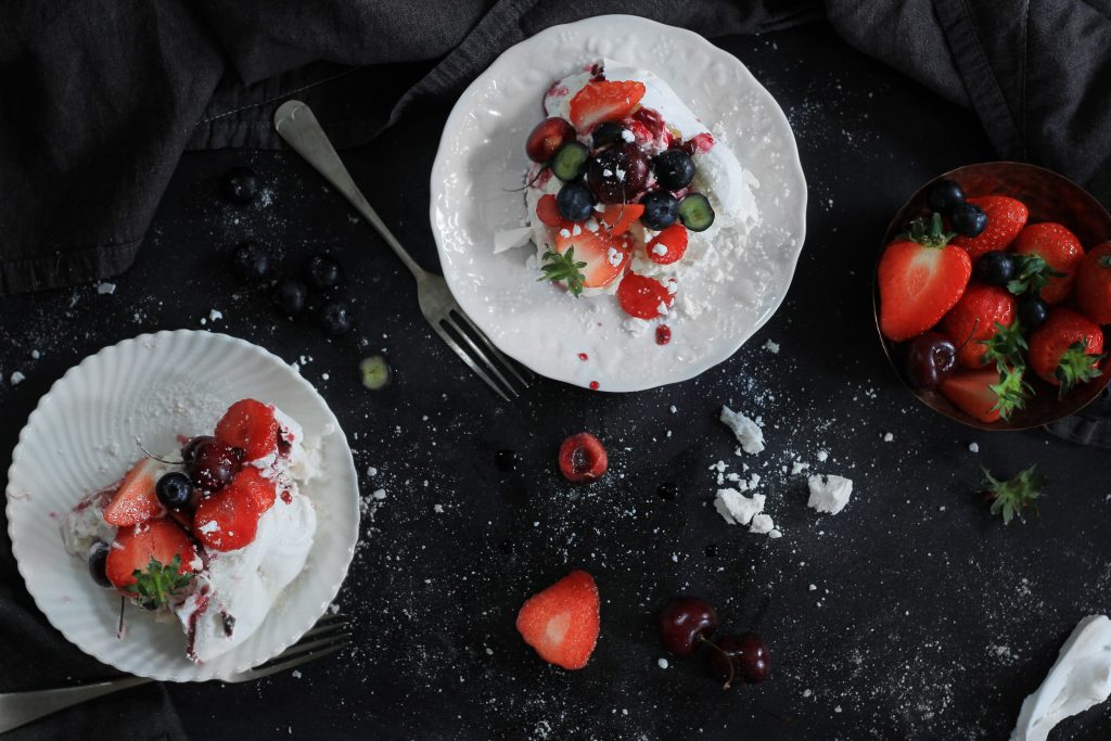 Brockmans Berry Pavlova